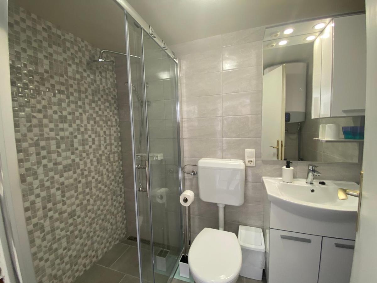 Apartment Surdic Valun Eksteriør billede