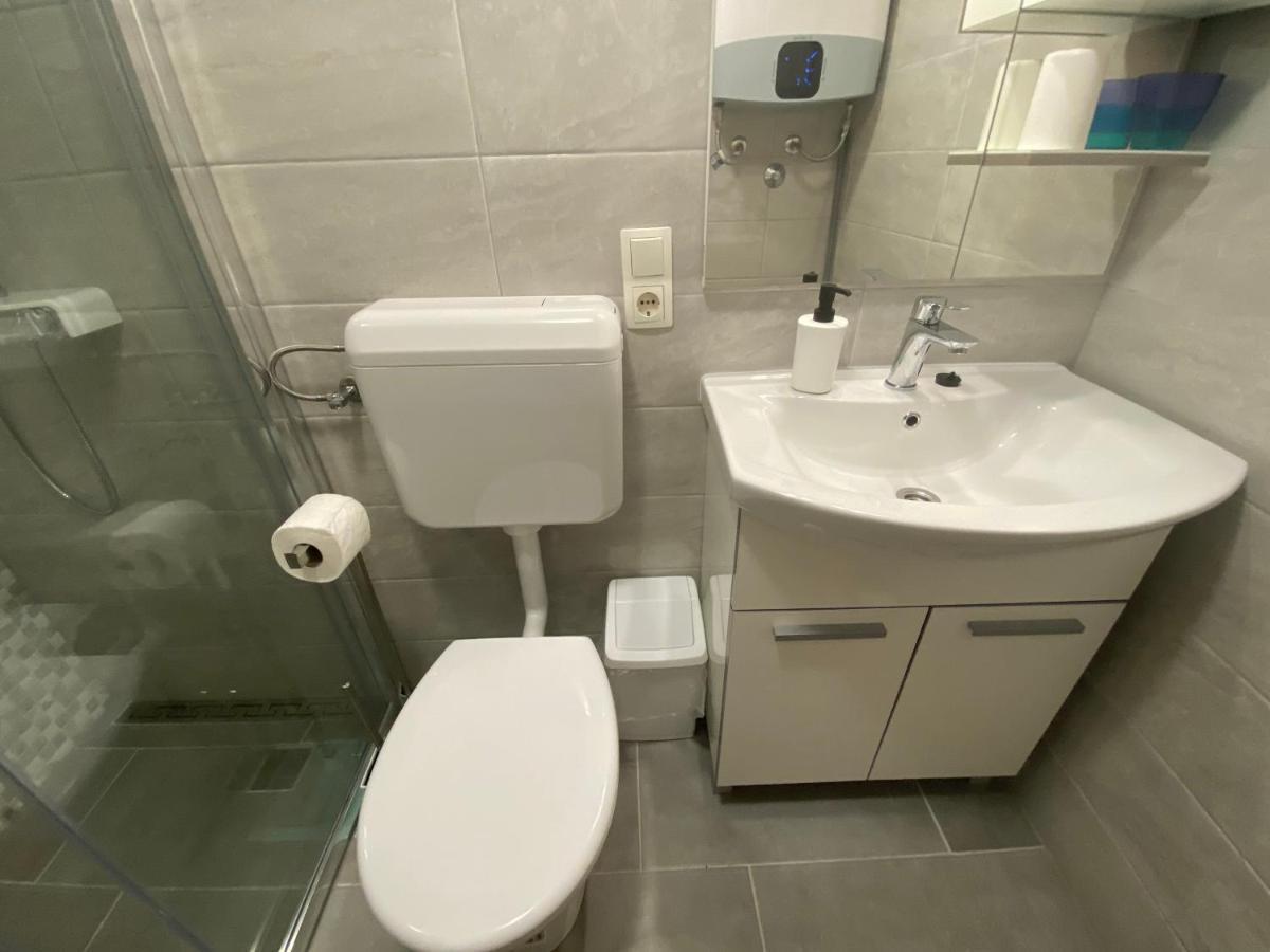 Apartment Surdic Valun Eksteriør billede