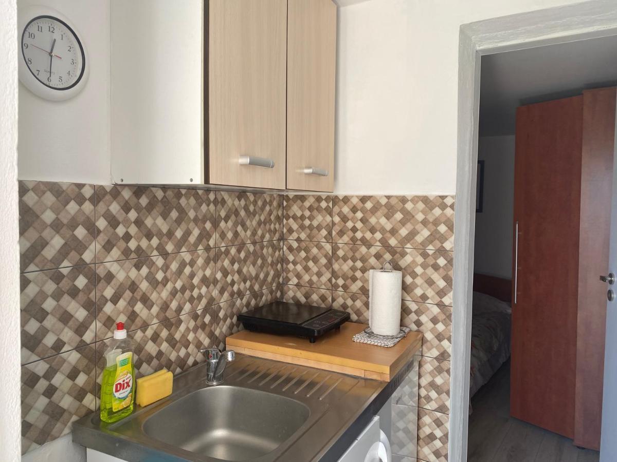Apartment Surdic Valun Eksteriør billede