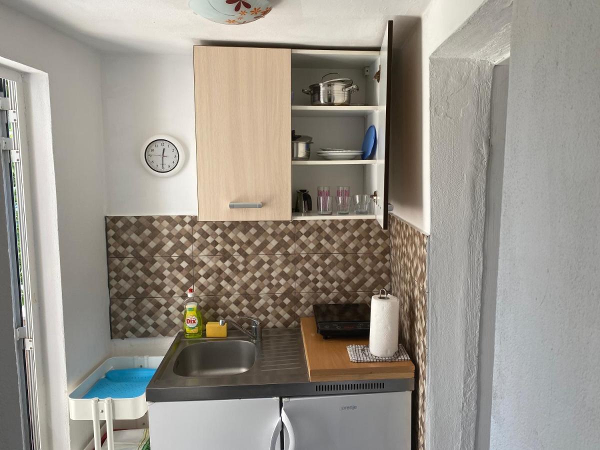 Apartment Surdic Valun Eksteriør billede