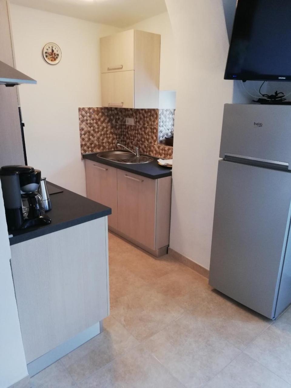 Apartment Surdic Valun Eksteriør billede